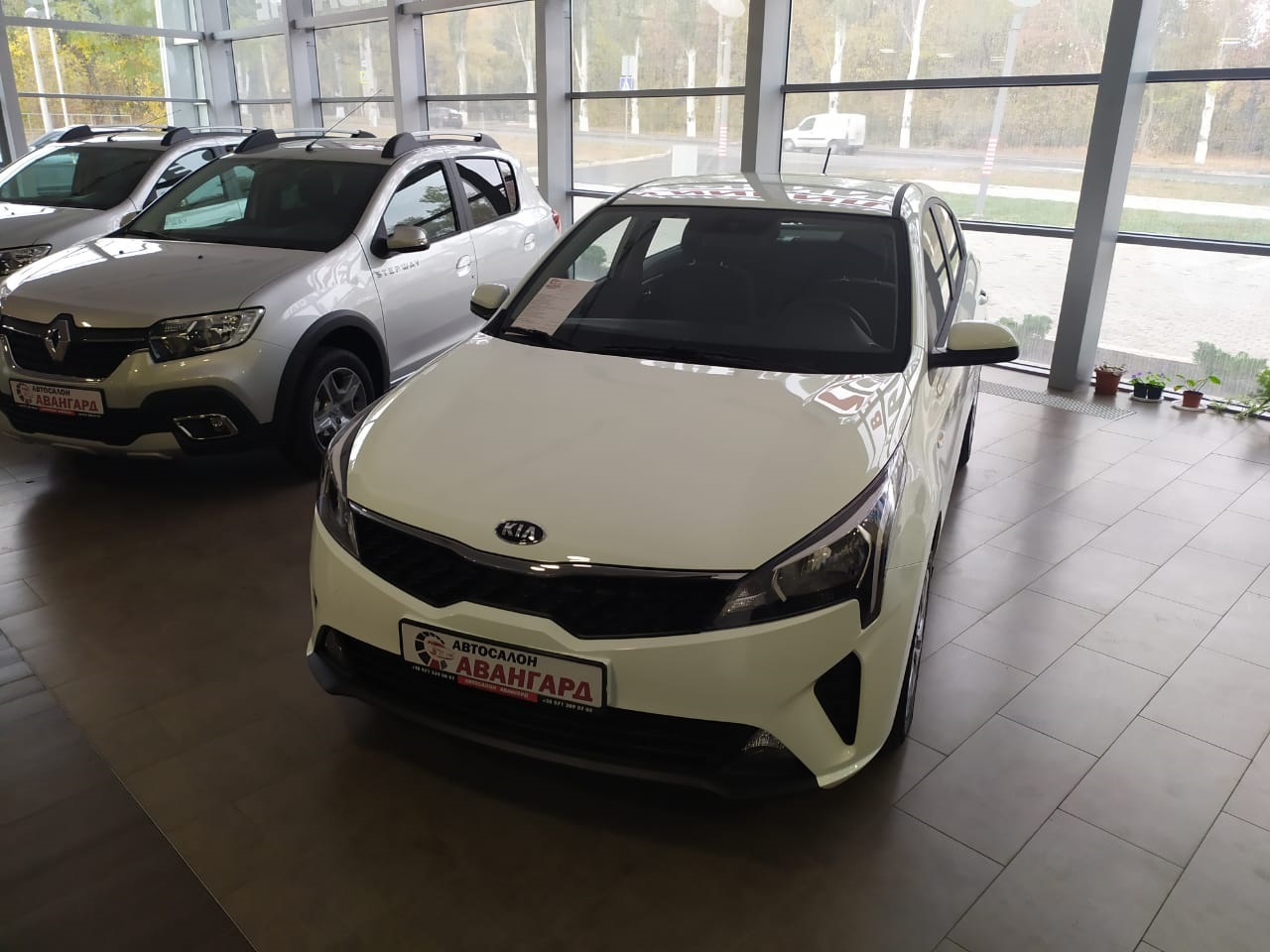 Kia Rio New Седан 1.6 л., 16-кл., (123 л.с.) 6МТ. Comfort 2020 | Купить  новый автомобиль в Донецке ДНР, в наличии и под заказ | Автосалон Авангард