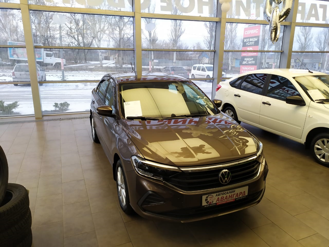 Volkswagen Polo лифтбек 1.6 л., 16-кл., (110л.с.) 5МТ. Status. Коричневый  Toffee | Купить новый автомобиль в Донецке ДНР, в наличии и под заказ |  Автосалон Авангард