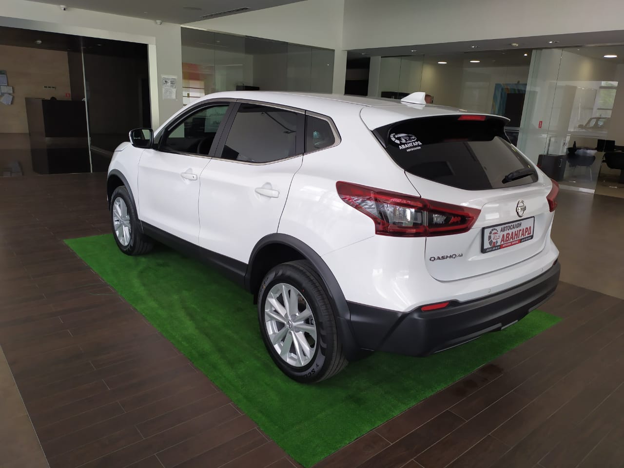 NISSAN QASHQAI 2.0 6MT. 144 л.с. SE 2021 | Купить новый автомобиль в  Донецке ДНР, в наличии и под заказ | Автосалон Авангард