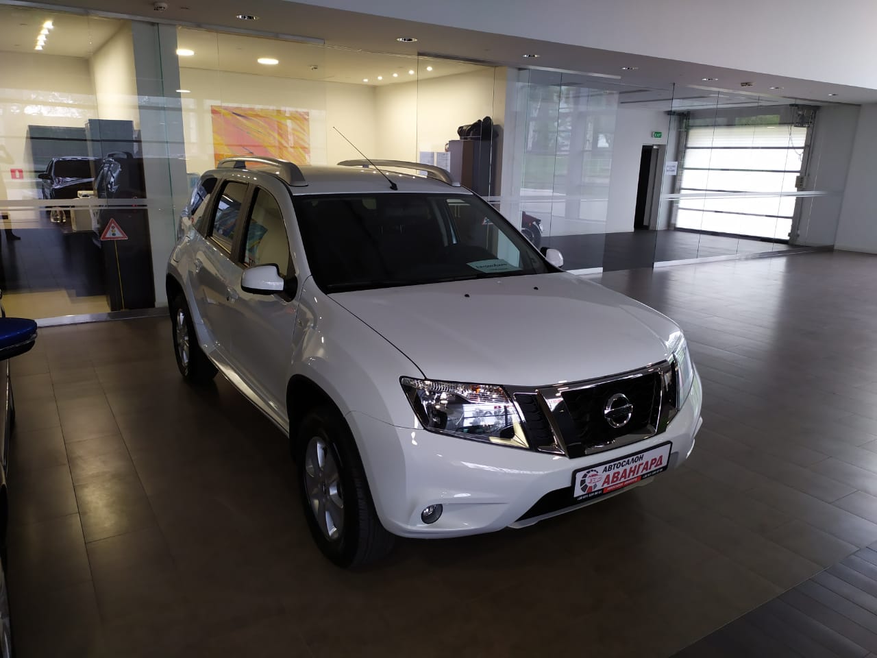 NISSAN TERRANO 1.6 114 л. с., 6МТ, 4х4, Elegance, Белый. 2021 | Купить  новый автомобиль в Донецке ДНР, в наличии и под заказ | Автосалон Авангард