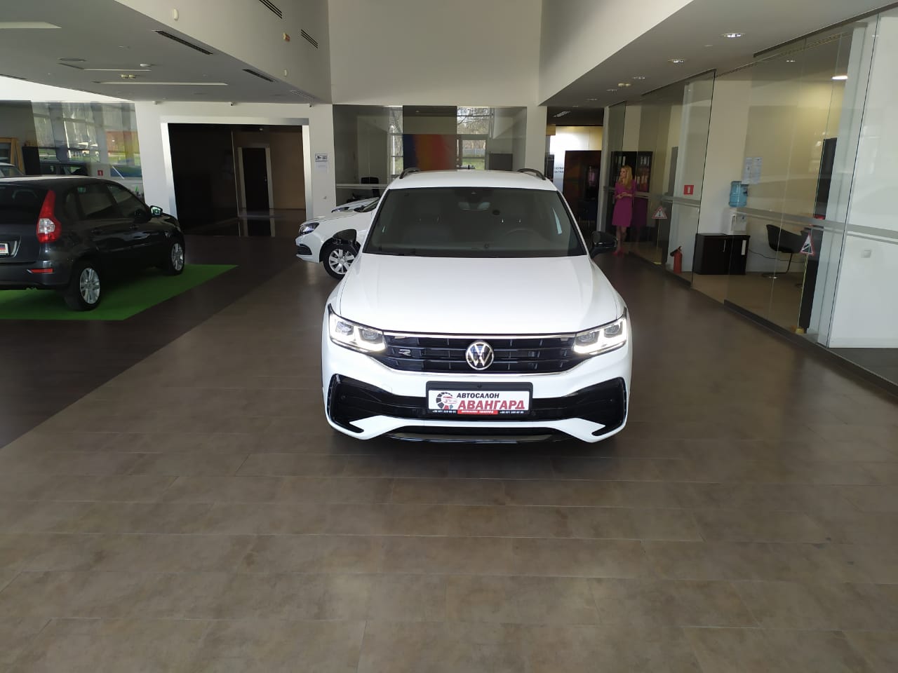 Tsi 4 motion. Tiguan r-line tsi 4motion 220 л.с 7-акп.