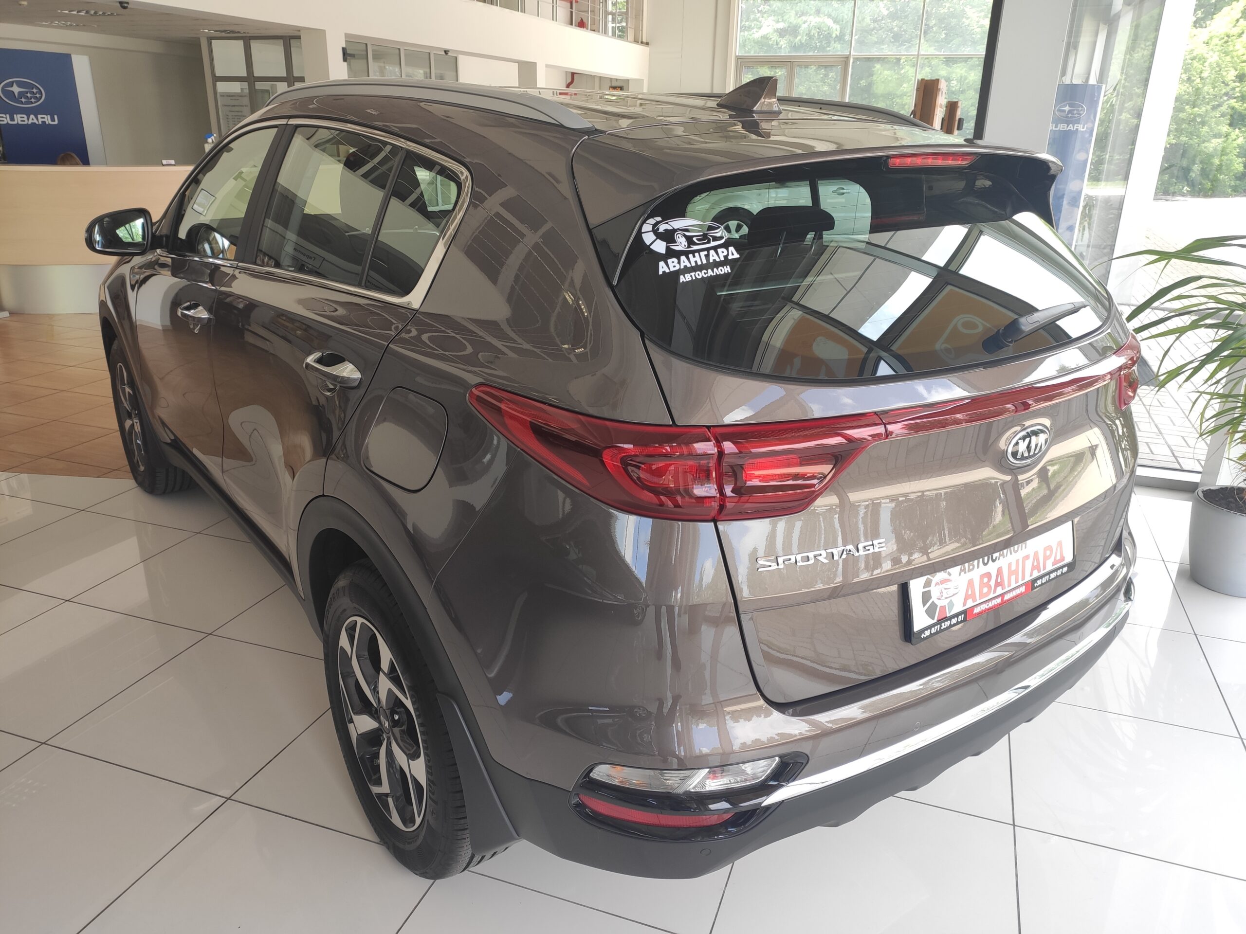 Kia Sportage 2.0 (150 л. c.), 6АТ. Привод передний, Luxe +. Коричневый.  2021 | Купить новый автомобиль в Донецке ДНР, в наличии и под заказ |  Автосалон Авангард