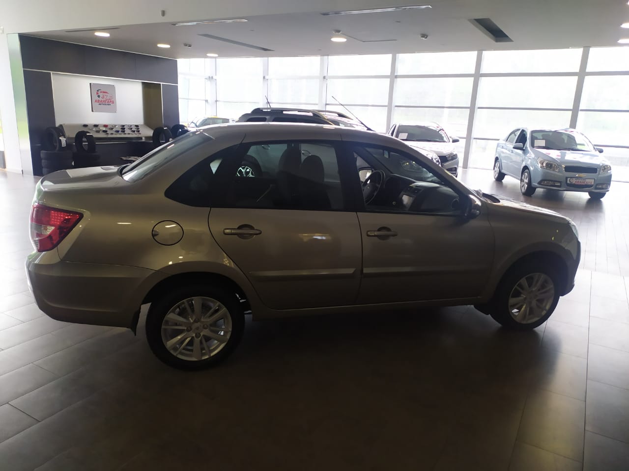 Новый автомобиль LADA Granta седан 1.6 л 16-кл. (106 л.с.), 5МТ, Luxe Prestige +Пакет EnjoY Pro, Серебристо-серый «Техно» 2021