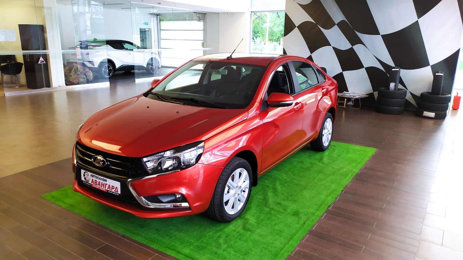 LADA VESTA СЕДАН 1.6 л 16-кл. (113 л.с.), АТ, Luxe EnjoY Pro, Красный  «Сердолик» 2021 | Купить новый автомобиль в Донецке ДНР, в наличии и под  заказ | Автосалон Авангард