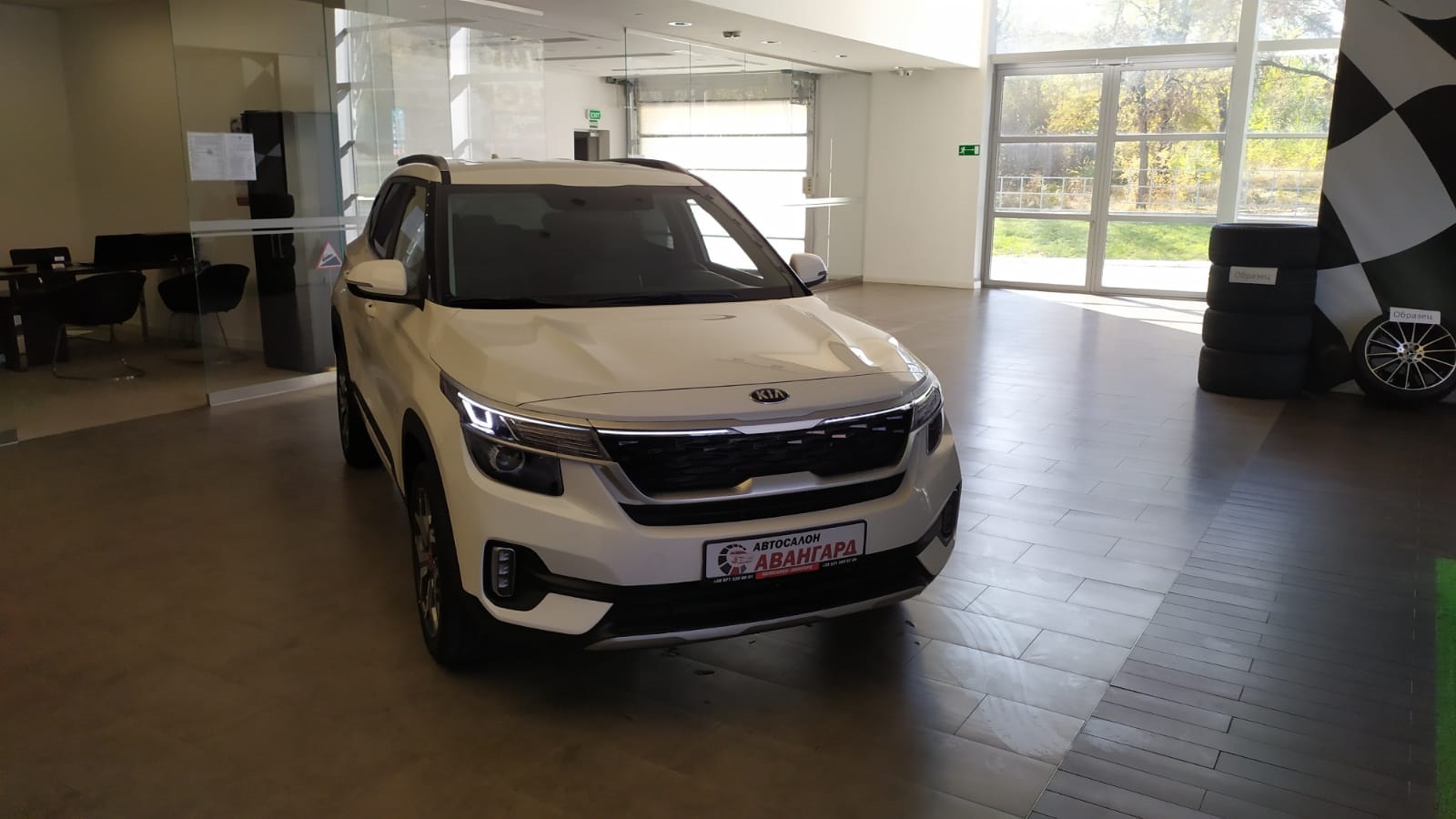 KIA Seltos 2.0 MPI (149 л.с.) Вариатор. Style. Белый. 2021 | Купить новый  автомобиль в Донецке ДНР, в наличии и под заказ | Автосалон Авангард