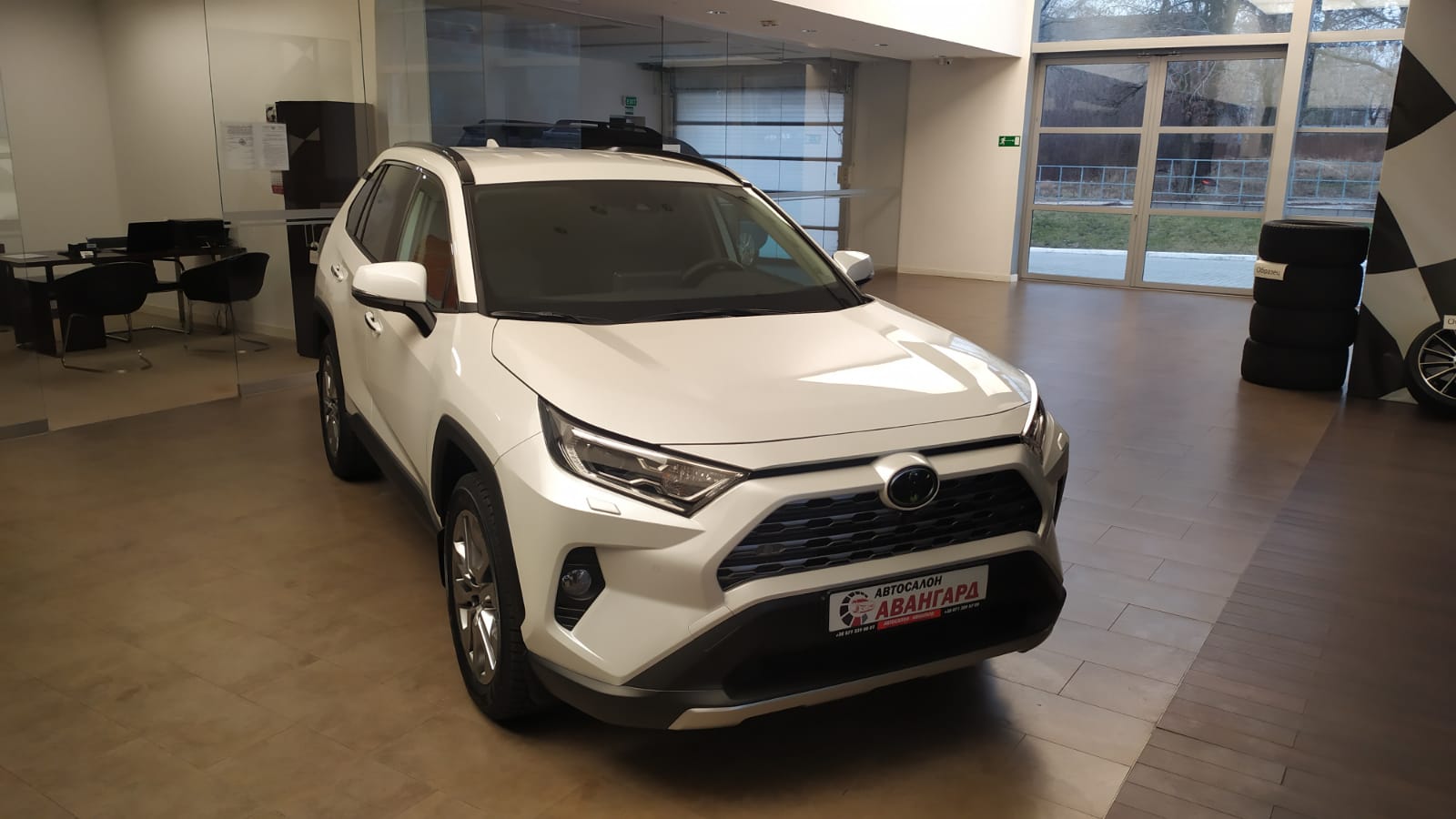 TOYOTA RAV4 2.0, CVT (вариатор) 4WD. Престиж Safety. Белый. 2021 | Купить новый  автомобиль в Донецке ДНР, в наличии и под заказ | Автосалон Авангард