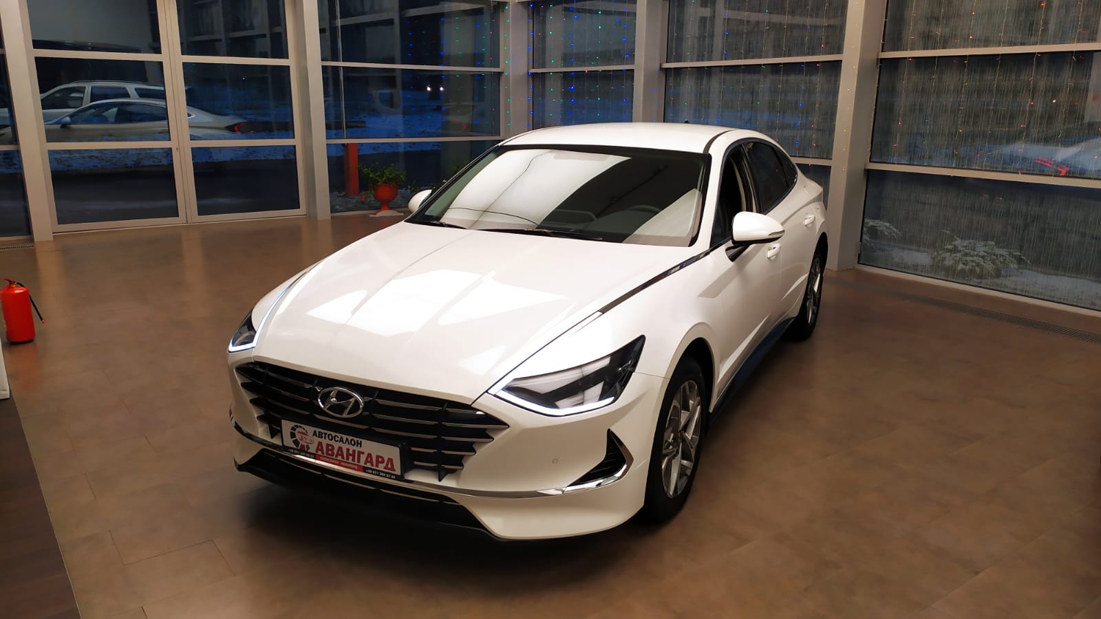 Hyundai Sonata 2.5 (180 л.с.) 6АТ. Way. Белый. 2021 | Купить новый  автомобиль в Донецке ДНР, в наличии и под заказ | Автосалон Авангард