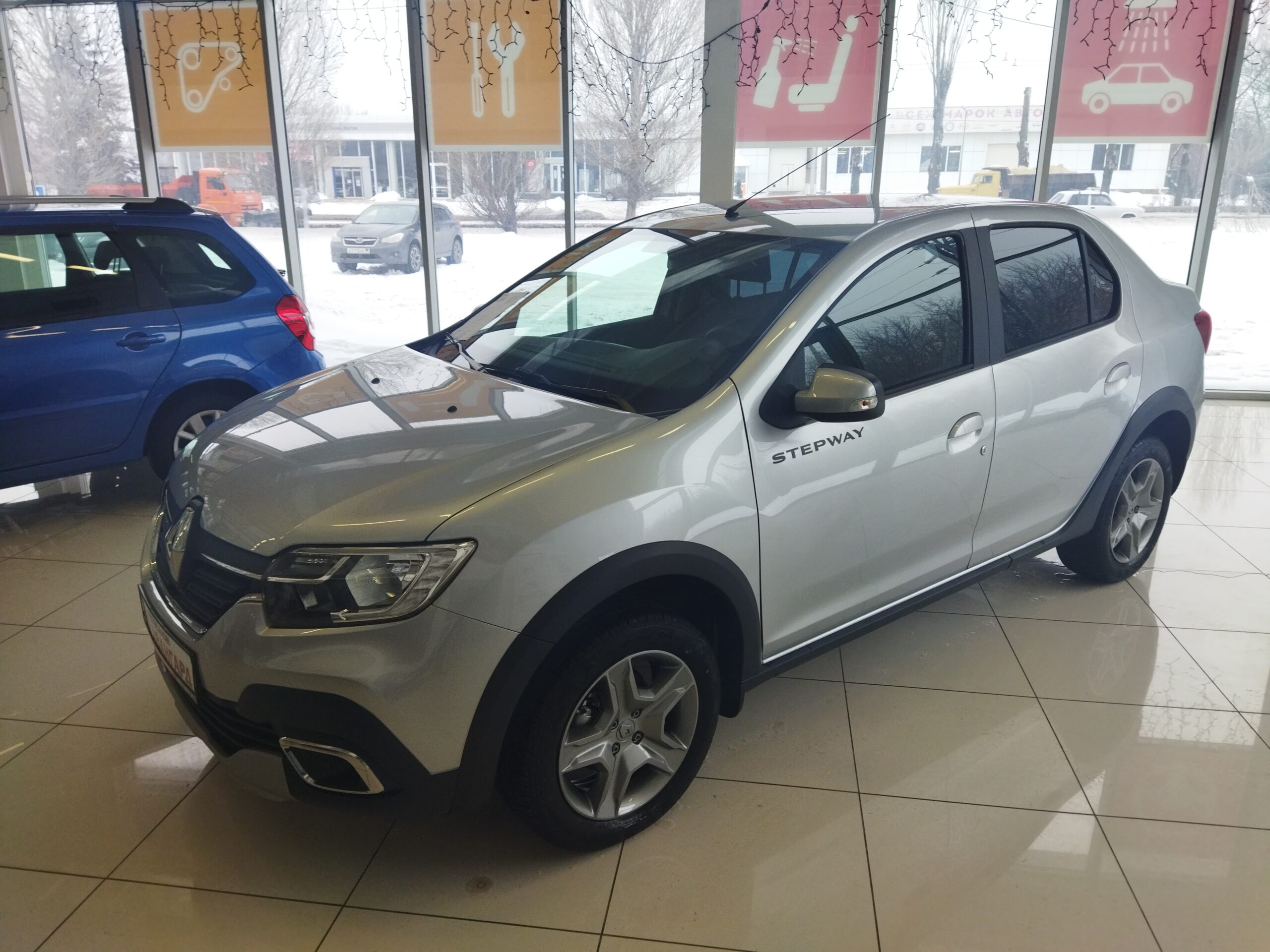 Renault LOGAN Stepway седан 1.6 л., 16-кл., (113 л.с.). 5MT. Life. Серый.  2021 | Купить новый автомобиль в Донецке ДНР, в наличии и под заказ |  Автосалон Авангард