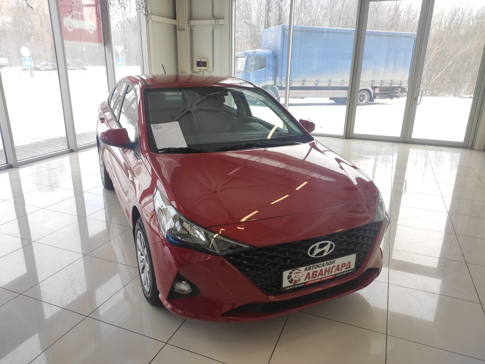 Hyundai Solaris 1.6 л., 16-кл., (123л.с.). 6AT. Active Plus. Красный. 2021  | Купить новый автомобиль в Донецке ДНР, в наличии и под заказ | Автосалон  Авангард