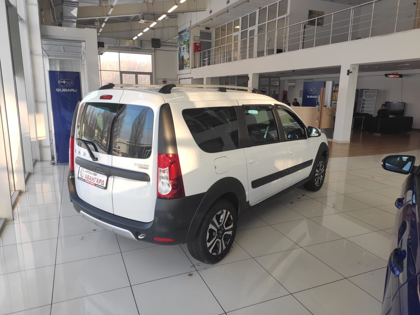 LADA Largus Cross универсал 1.6 л., 16-кл., (106 л.с.) 5MT. Luxe Prestige.  Белый. 2021 Автосалон ДНР | Купить новый автомобиль в Донецке ДНР, в  наличии и под заказ | Автосалон Авангард