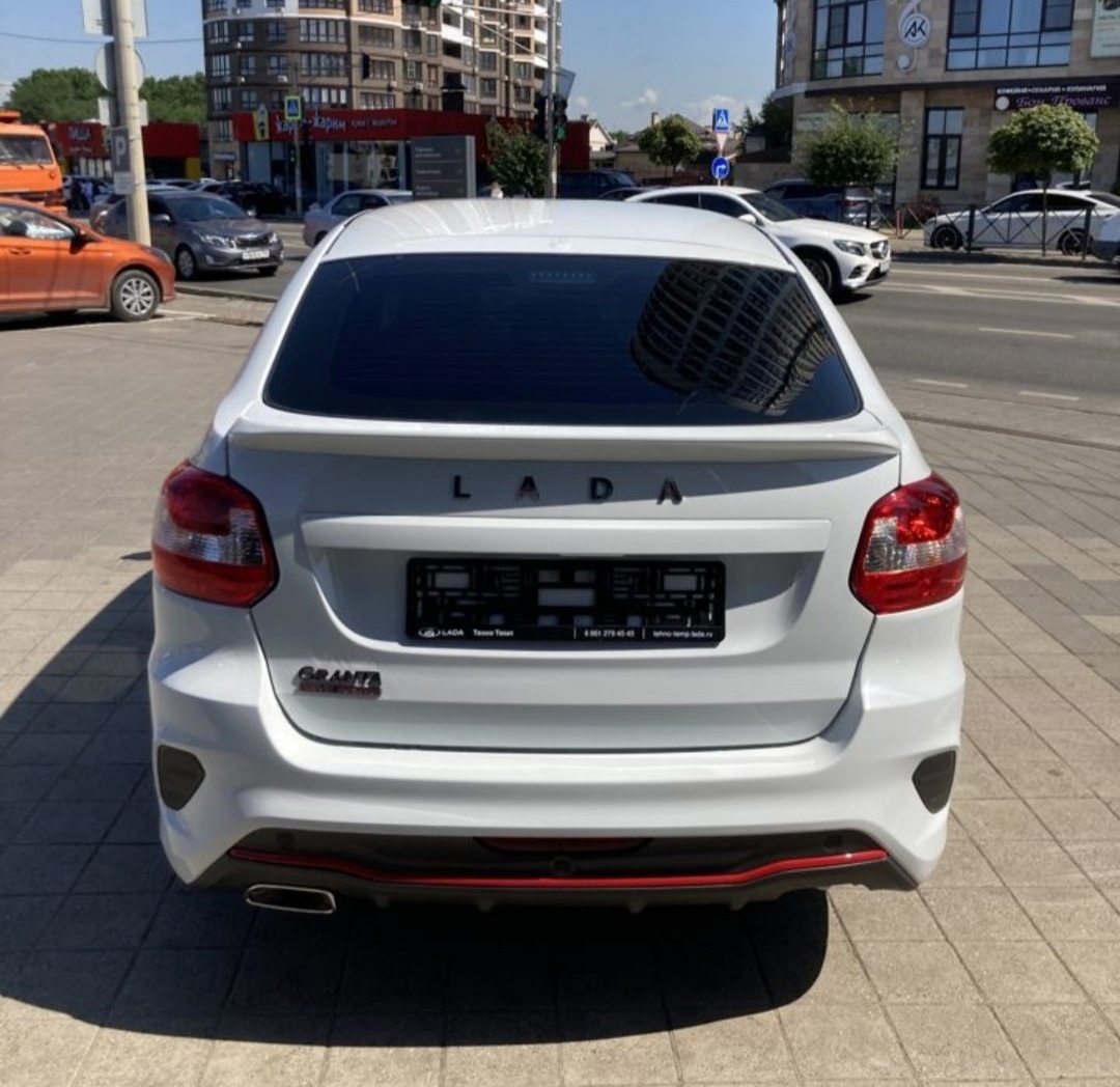 Lada Granta Лифтбэк 1.6 8 кл. 90 л.с. 5 МТ. Drive Active. Белый. 2023 |  Купить новый автомобиль в Донецке ДНР, в наличии и под заказ | Автосалон  Авангард