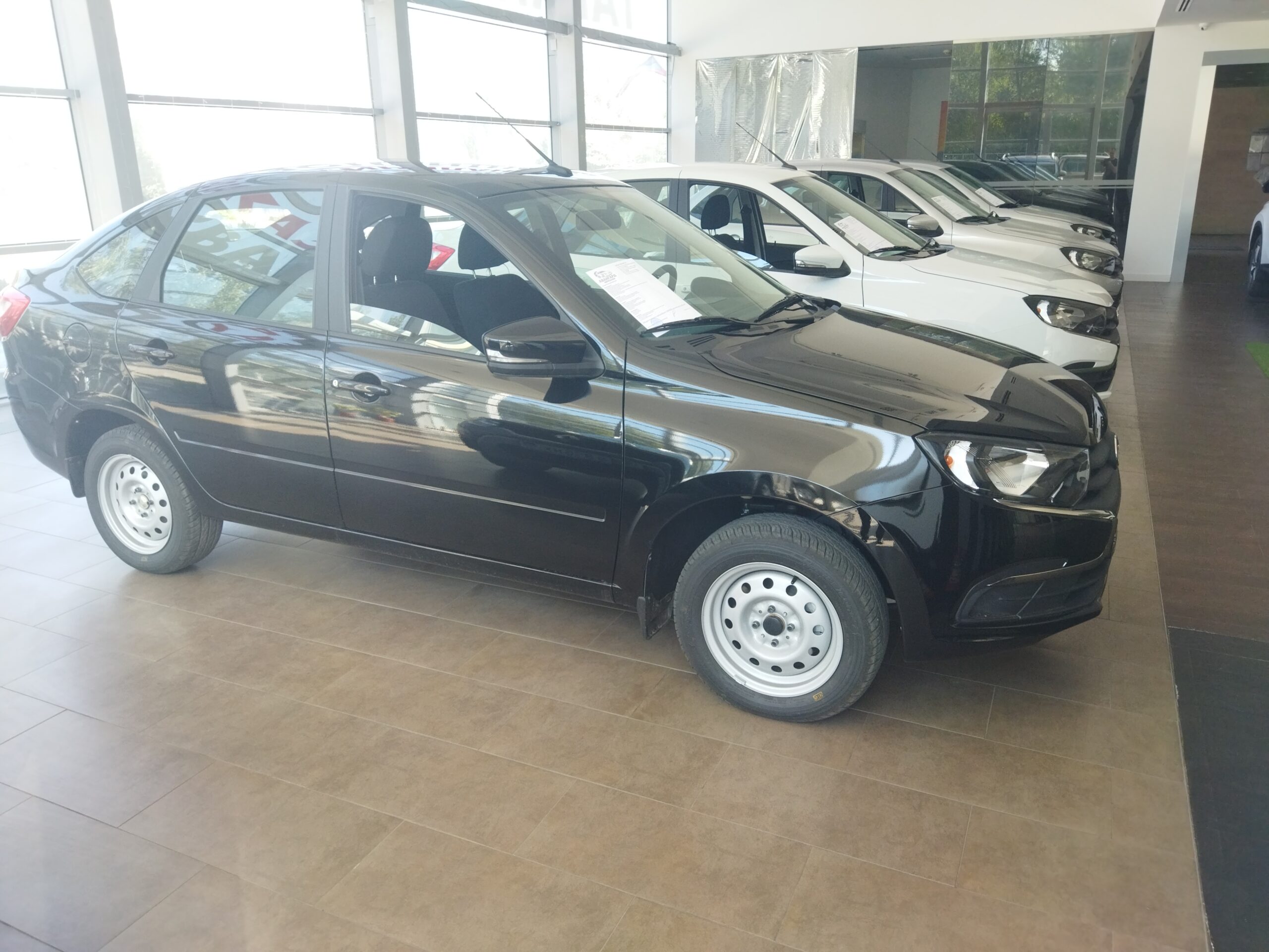 LADA GRANTA ЛИФТБЕК 1.6 л 8-кл. (90 л.с.), 5МТ. Classic24 Кондиционер. Чёрный. 2024