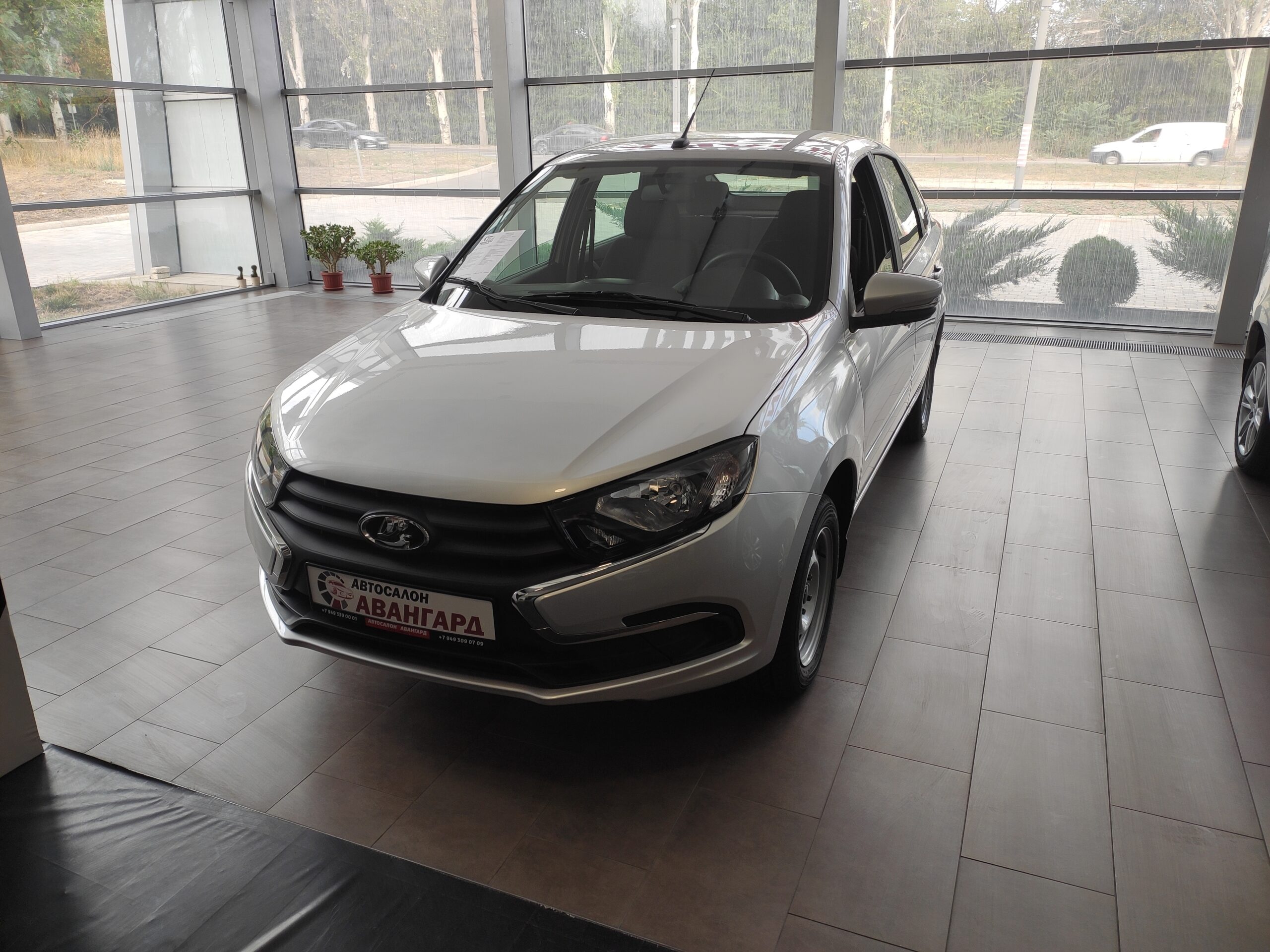 LADA GRANTA ЛИФТБЕК 1.6 л 8-кл. (90 л.с.), 5МТ. Comfort’24. Серебристый. 2024