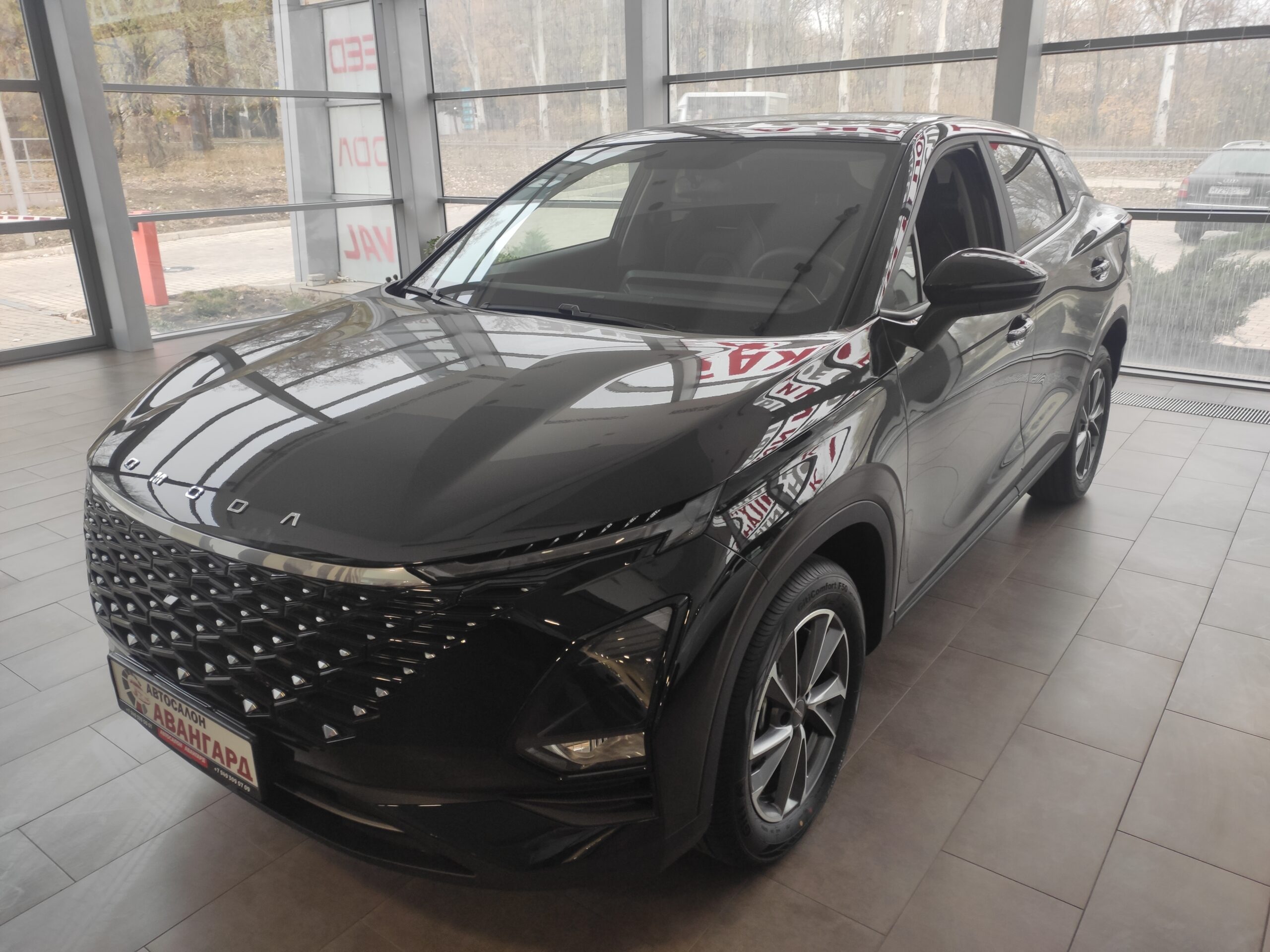 Omoda C5 1.5 Turbo (147 л.с.) 2WD CVT Fun. Чёрный. 2024