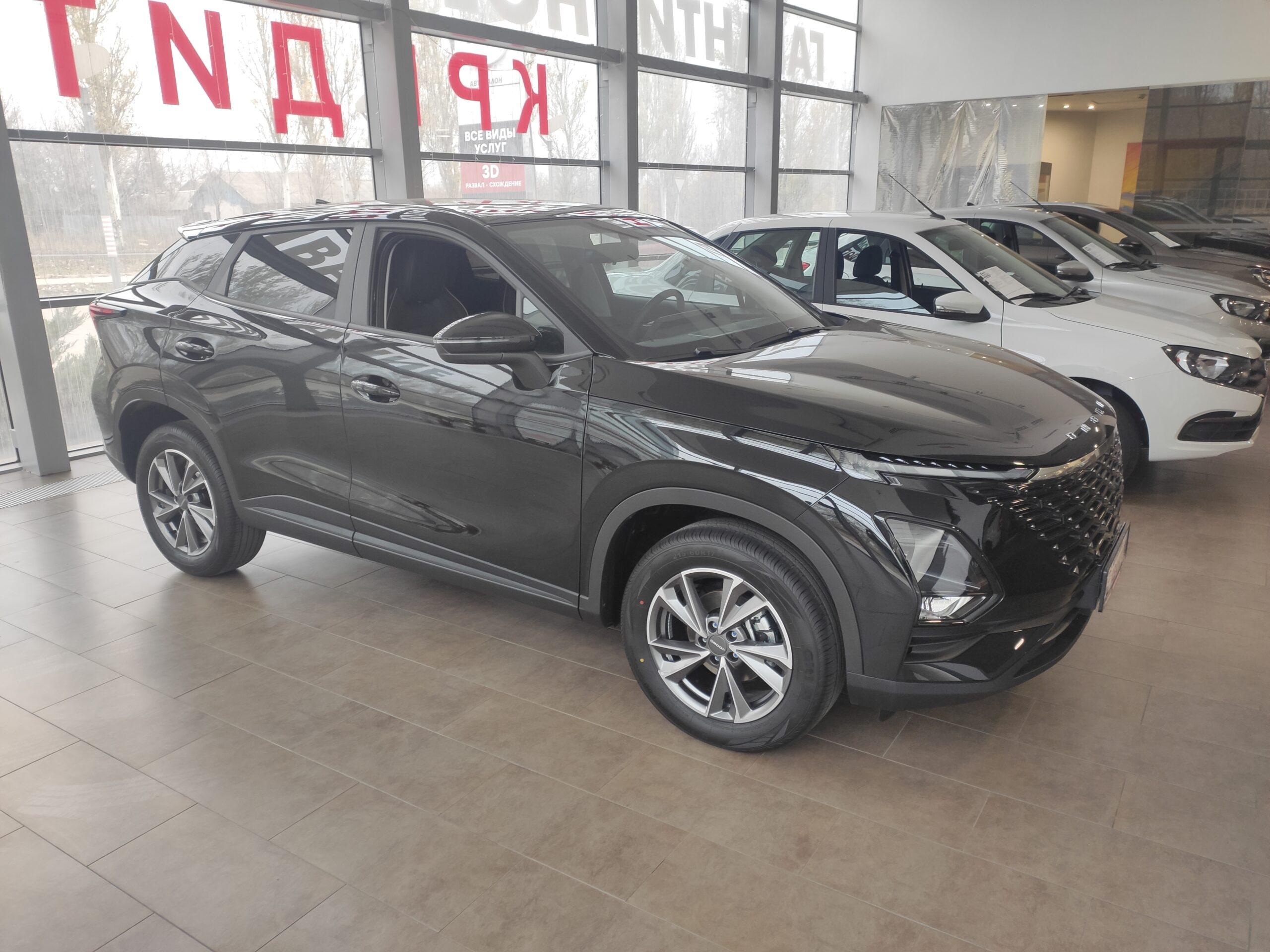 Omoda C5 1.5 Turbo (147 л.с.) 2WD CVT Fun. Чёрный. 2024